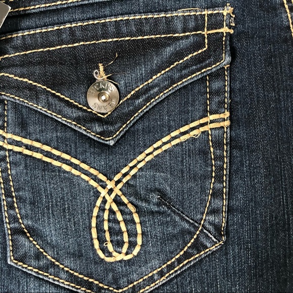 Revolution Jean Capri - Picture 4 of 6